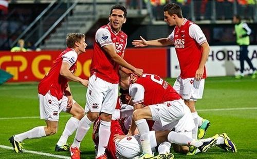 西蒙尼带领 西蒙尼带领