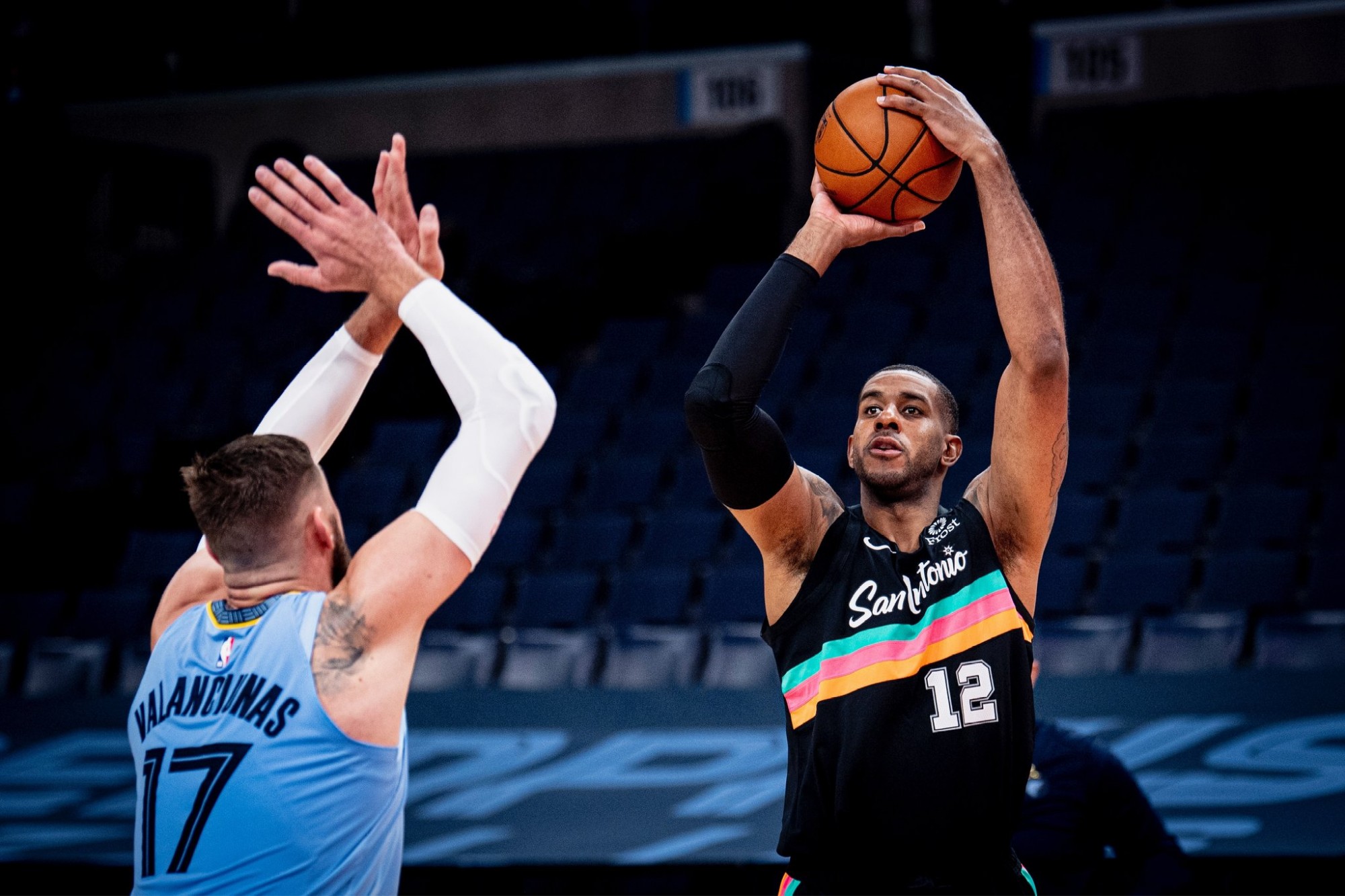 客场全身而 客场全身而