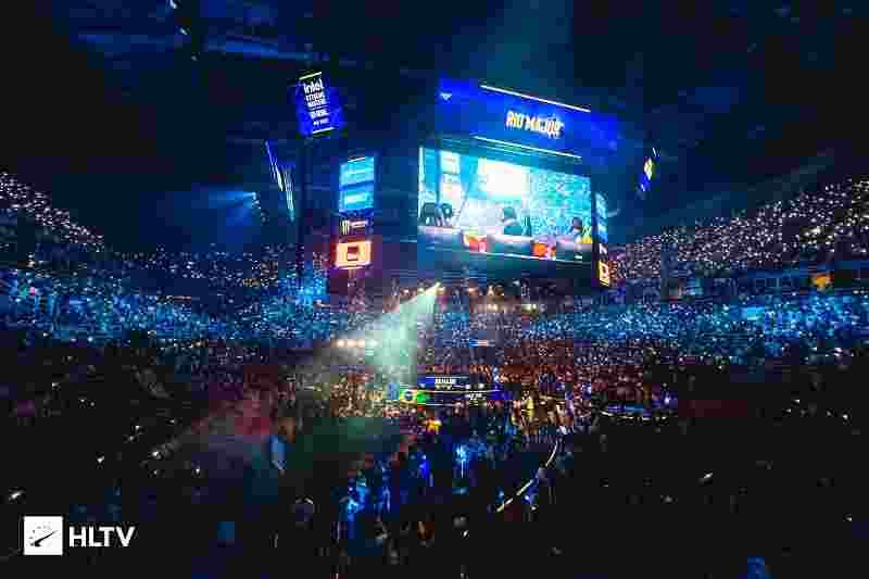 在抵达中程 在抵达中程