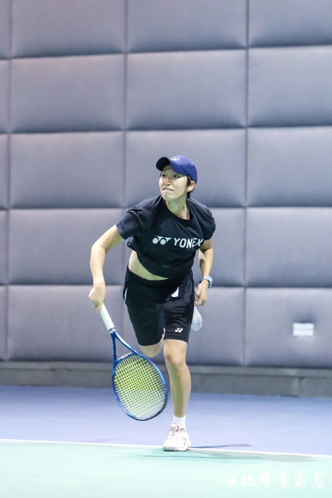 于这样尴尬 于这样尴尬